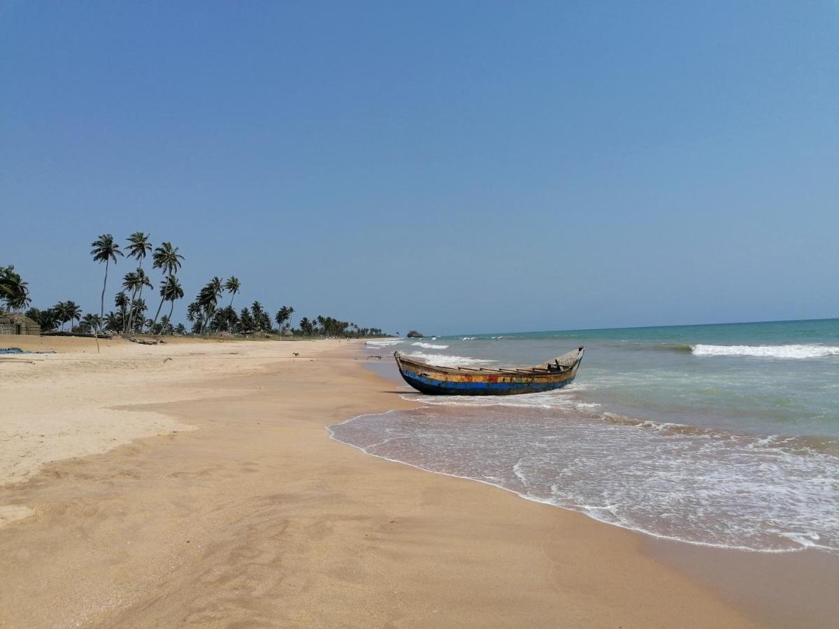 Afro Beach Eco Resort Butre Exterior photo