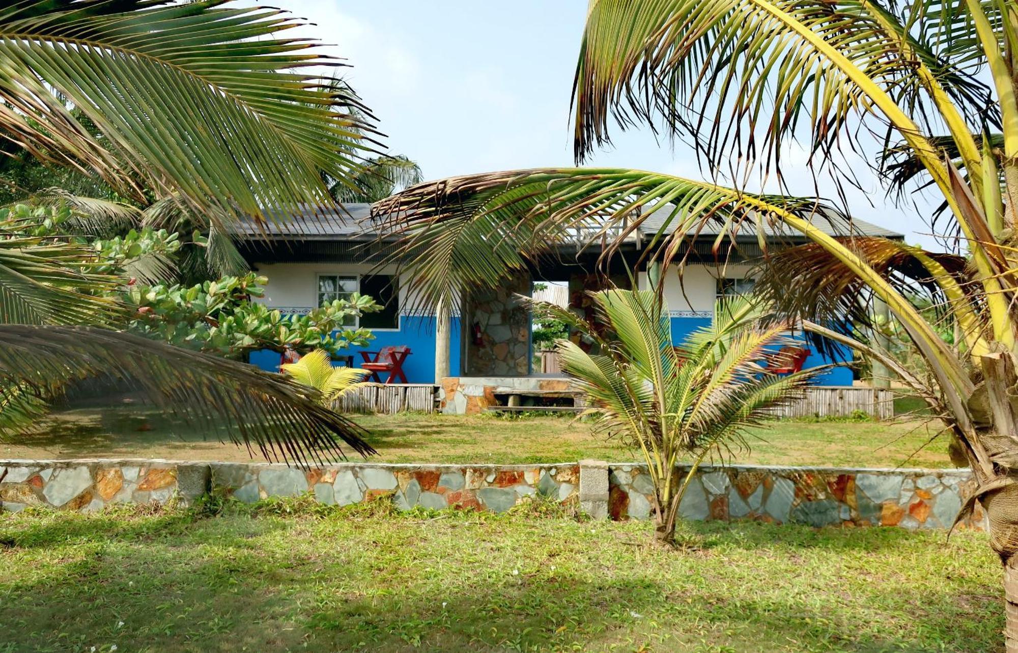 Afro Beach Eco Resort Butre Room photo